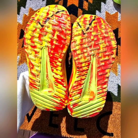 Adidas Kids Shoes Size 12 worn maybe 3X 🔥🔥🔥 - Picture 4 of 7